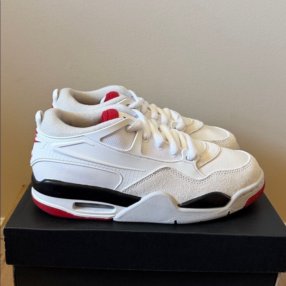 Air Jordan 4 RM White Varsity Red FQ7938-102 Size 5.5Y
